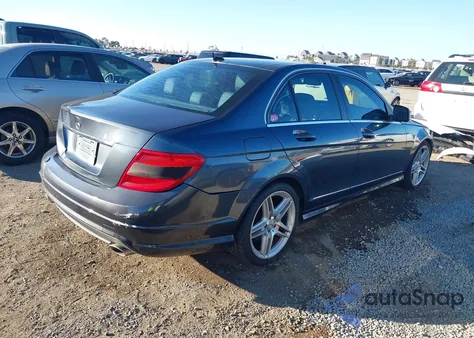 2009 Mercedes-Benz C 300 Luxury/Sport from USA, damaged, VIN WDDGF54XX9R054356